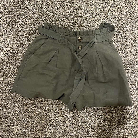 Urban Outfitters Flowy Shorts with Tie Waist - Picture 1 of 1
